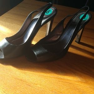 #4 NWT@150 Diane Von Furstenberg ITALIAN LEATHER Sling Back Heels